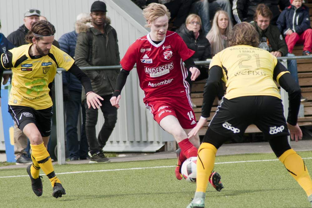 August och Shayan spelar för Tärnsjö IF i SA-triangeln August och Shayan spelar för Tärnsjö IF i SA-triangeln