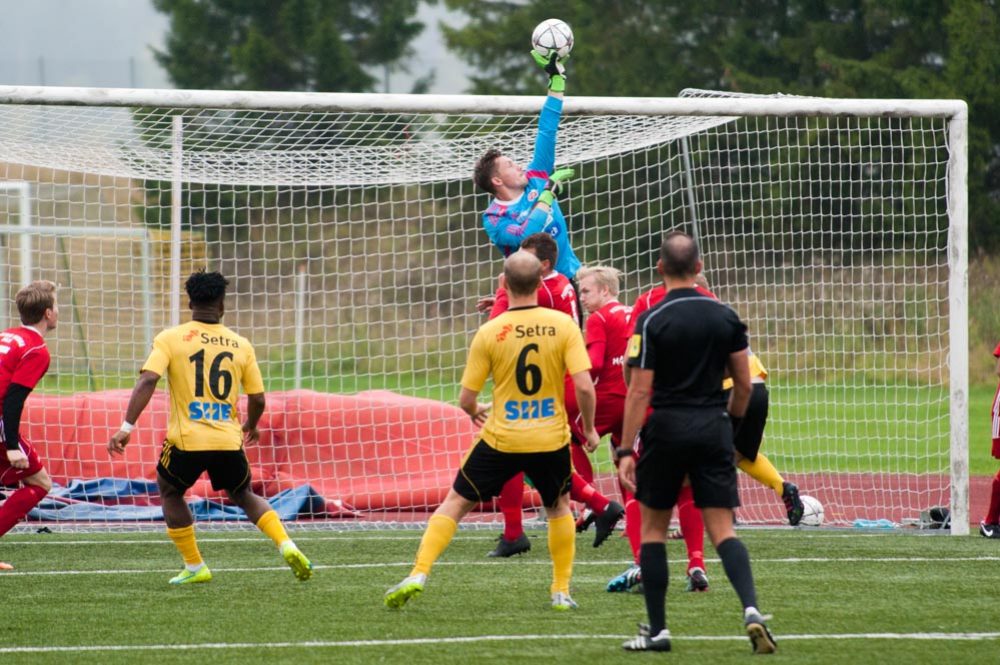 Få lokala spelare i startelvorna för två år sedan Få lokala spelare i startelvorna för två år sedan