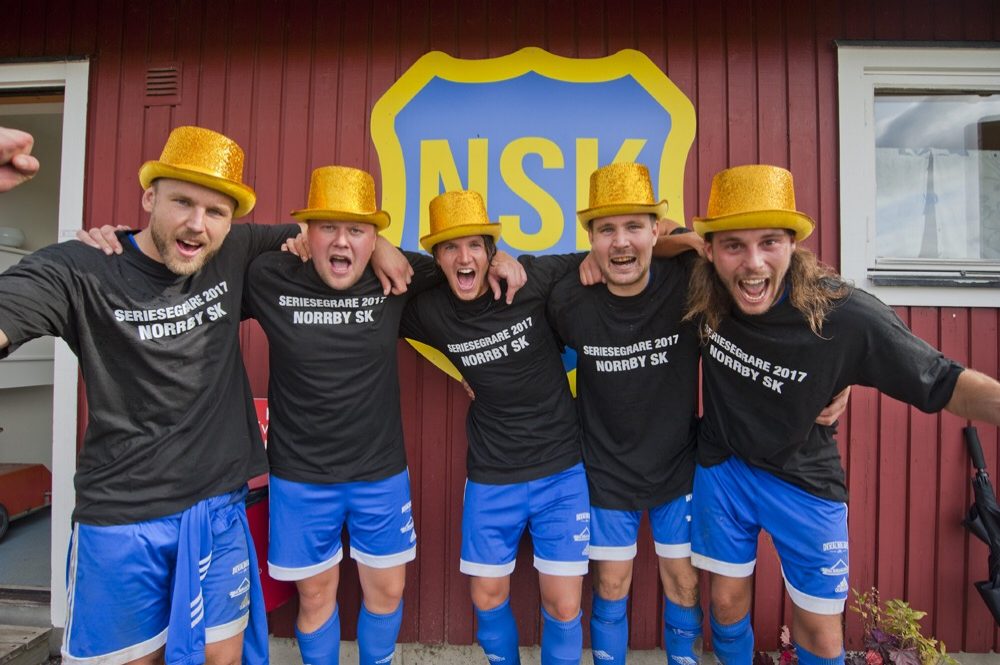 Här har ni alla som fick fira seriesegern Här har ni alla som fick fira seriesegern