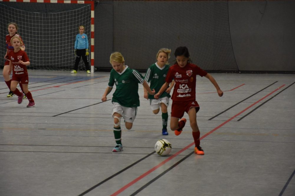 Derby direkt när flickor födda 2008 spelade Julcupen Derby direkt när flickor födda 2008 spelade Julcupen