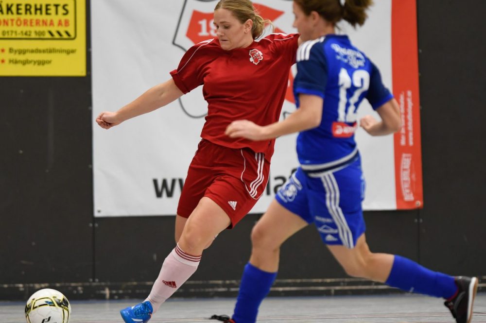 Det är åtta damlag som har varit med i nyårsaftons stora sporthändelse