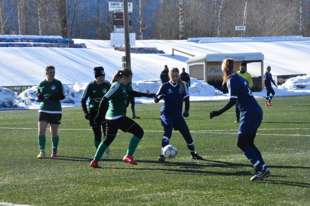 Två dagar med mycket lokal fotboll att titta på Två dagar med mycket lokal fotboll att titta på