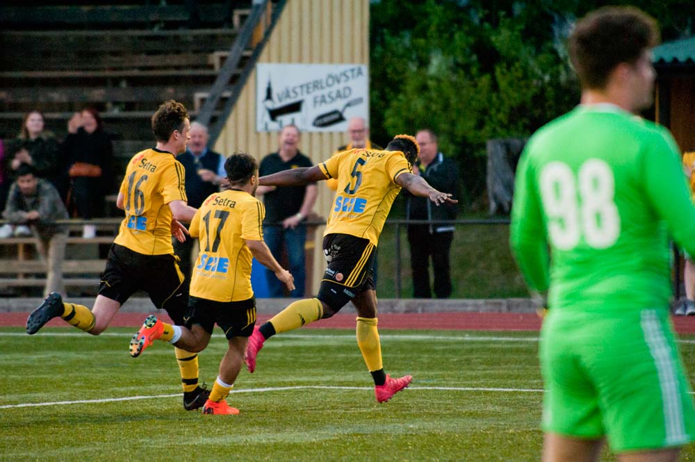 Bale och Nouris frisparkar sänkte jumbon
