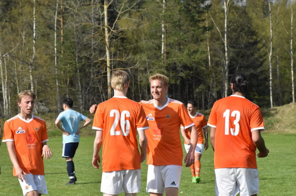 Het toppmatch på Lindvallen - ettan möter tvåan Het toppmatch på Lindvallen - ettan möter tvåan