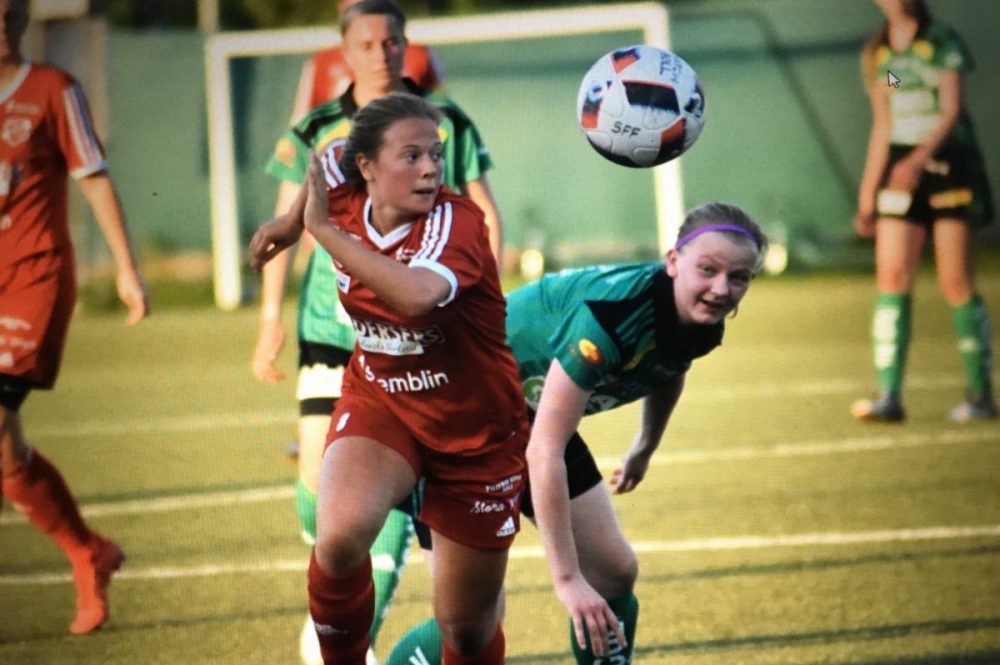 Mäktig vändning av Sala FF med en spelare mindre i 81 minuter