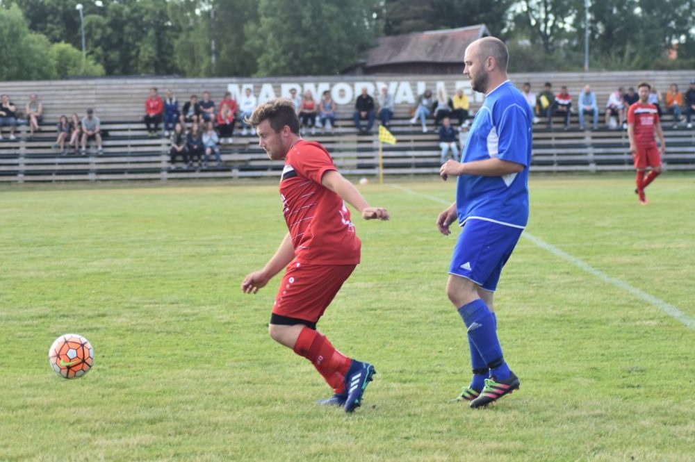 Målfyrverkeri för Harbo IF i derbyt mot Runhällen BoIS