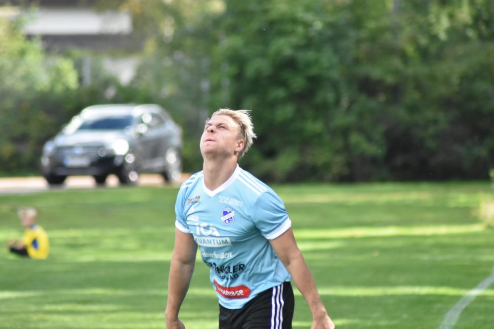 FK Sala några minuter från en trepoängare FK Sala några minuter från en trepoängare