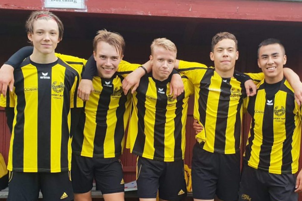 Tio mål på Vittinge IP - storseger i derbyt för Heby AIF Tio mål på Vittinge IP - storseger i derbyt för Heby AIF