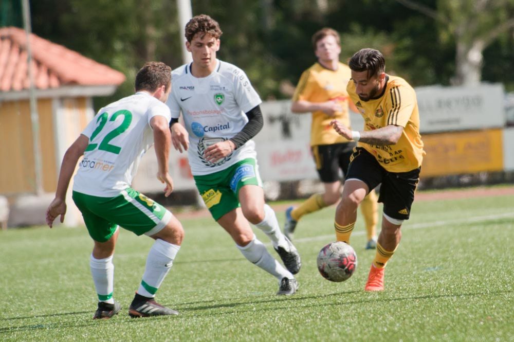 Hur bra trivs Heby AIF på karnevalslördagen? Sala-Heby Fotboll har svaret!