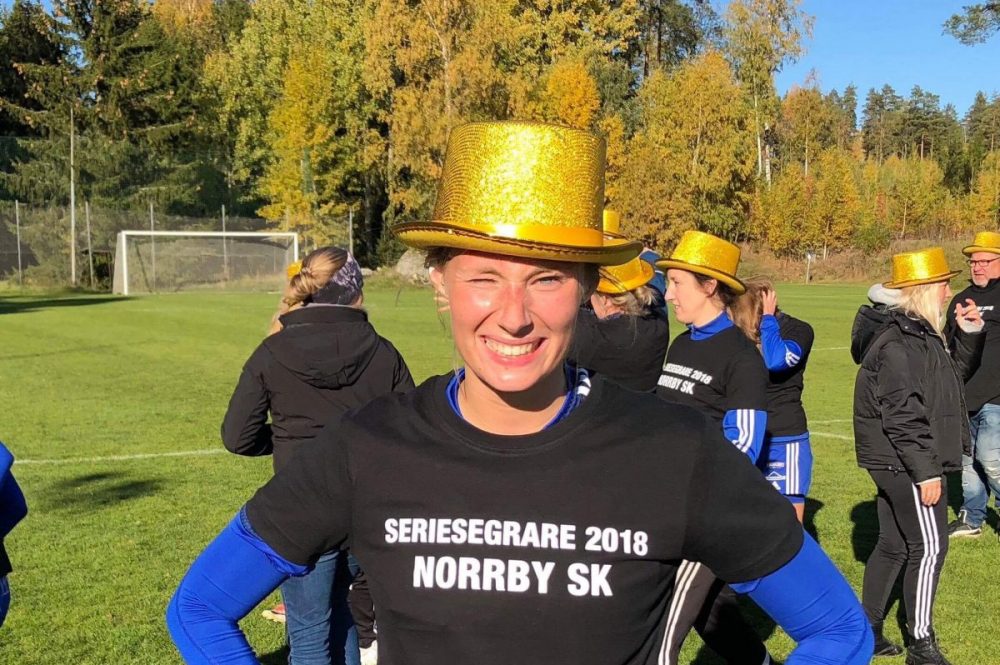 Lundins målexplosion petade ner Falk från tronen