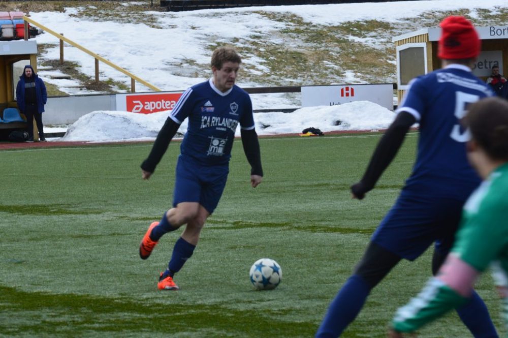 Östervåla IF följde matchplanen - ”Stänger ytorna för dem” Östervåla IF följde matchplanen - ”Stänger ytorna för dem”
