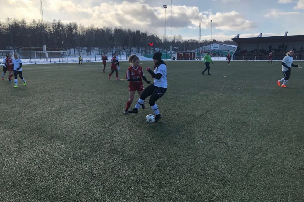 Linnéa fixade hattrick när Sala FF vann stort Linnéa fixade hattrick när Sala FF vann stort