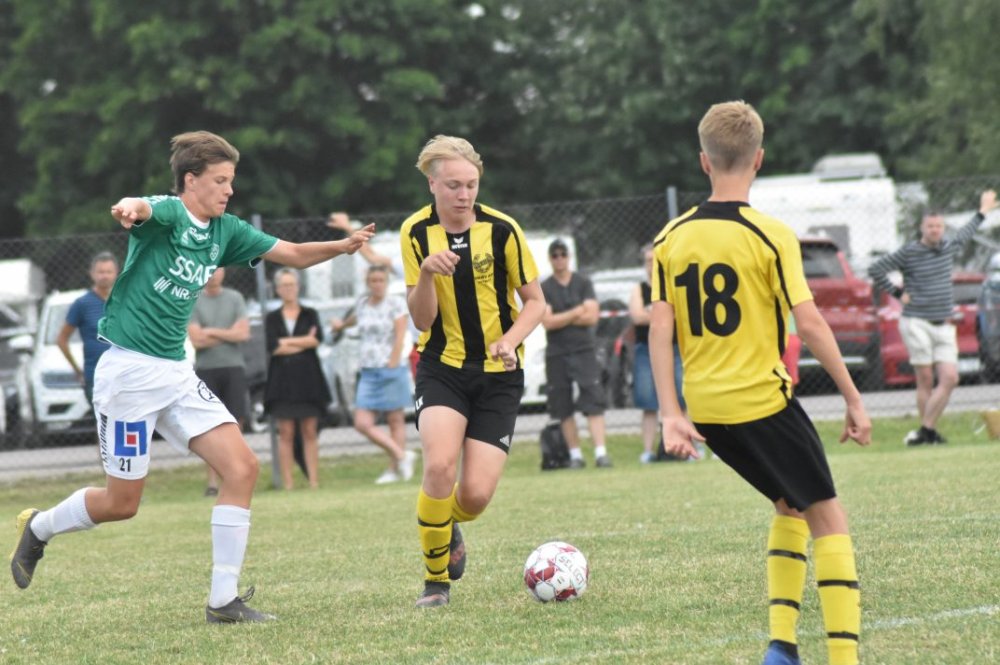 Det här är vad som nu gäller för fotbollen i Uppland