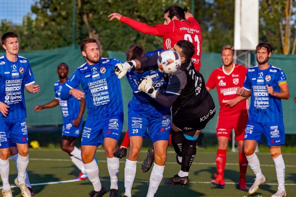 Södra åkte på ny smäll - ESK hakar på toppen Södra åkte på ny smäll - ESK hakar på toppen