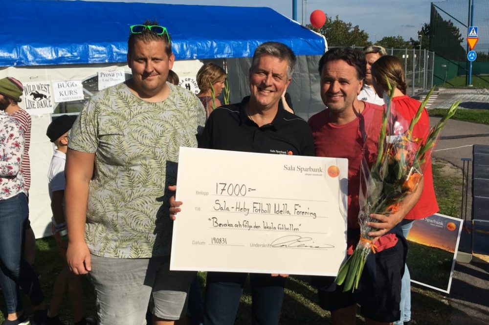 Sala-Heby Fotboll fick ta emot pengar ur Sparbanksmiljonen