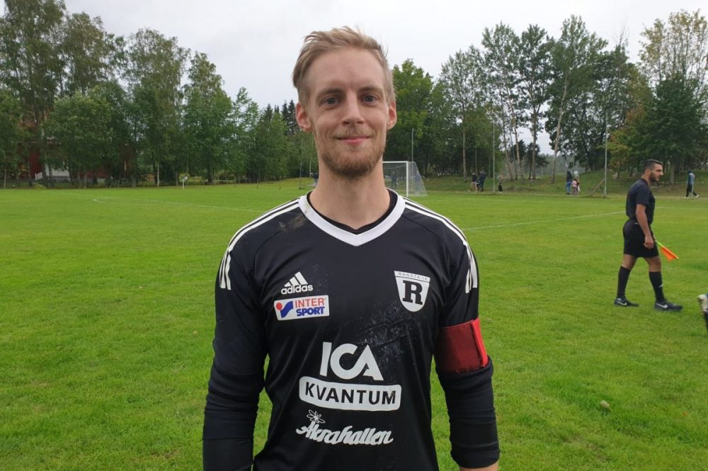 Erik gav sig själv en nolla i present när Ransta IK kryssade mot Bosnisk SK