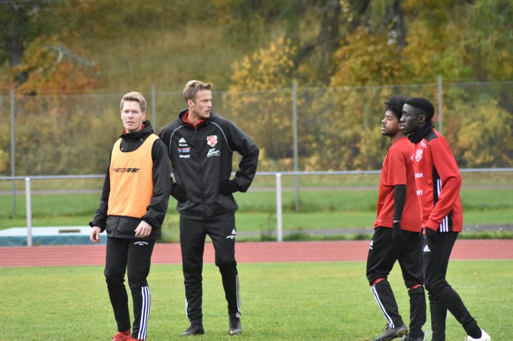 ”Hersi gör dagens snyggaste mål. En riktig pärla!”