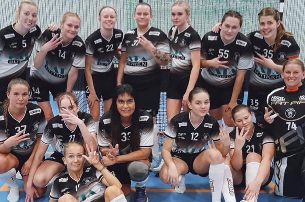 Mia tar ingen paus - ”Just nu är innebandy roligast”