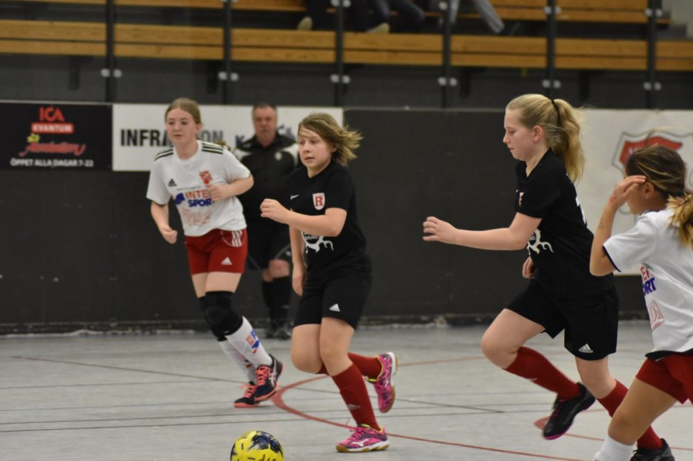 Fartfylld eftermiddag när F08-lagen spelade Julcupen