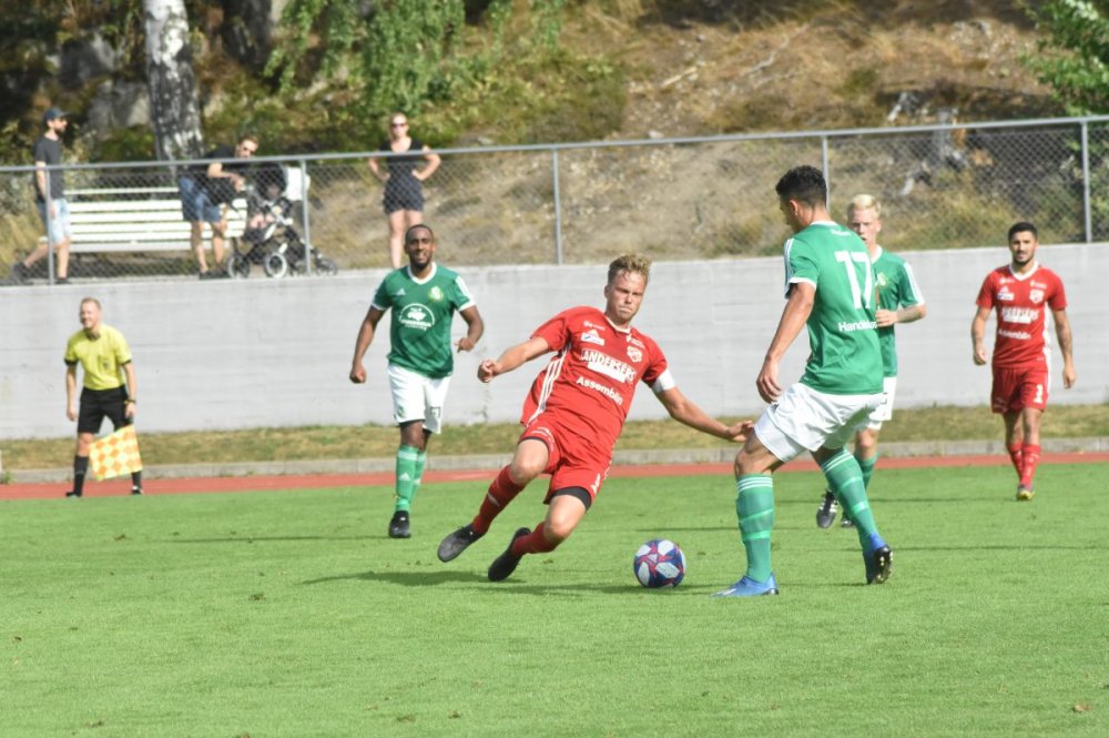 Bildspel från Sala FF:s match på Sundbybergs IP Bildspel från Sala FF:s match på Sundbybergs IP