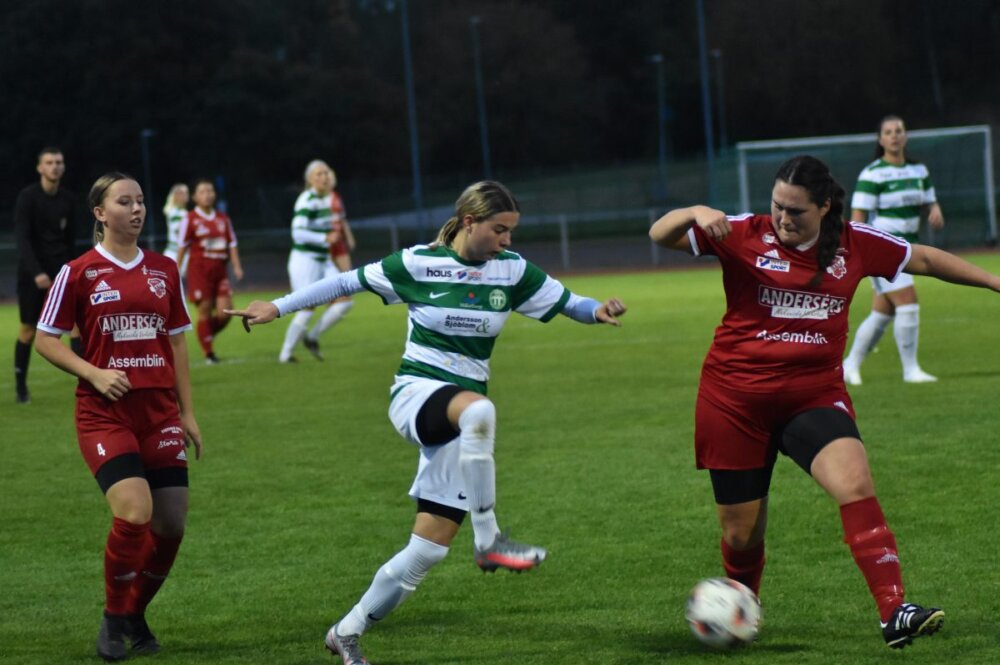 Toppmöte på Lärkan när Östervåla IF spelar hemma i Sala