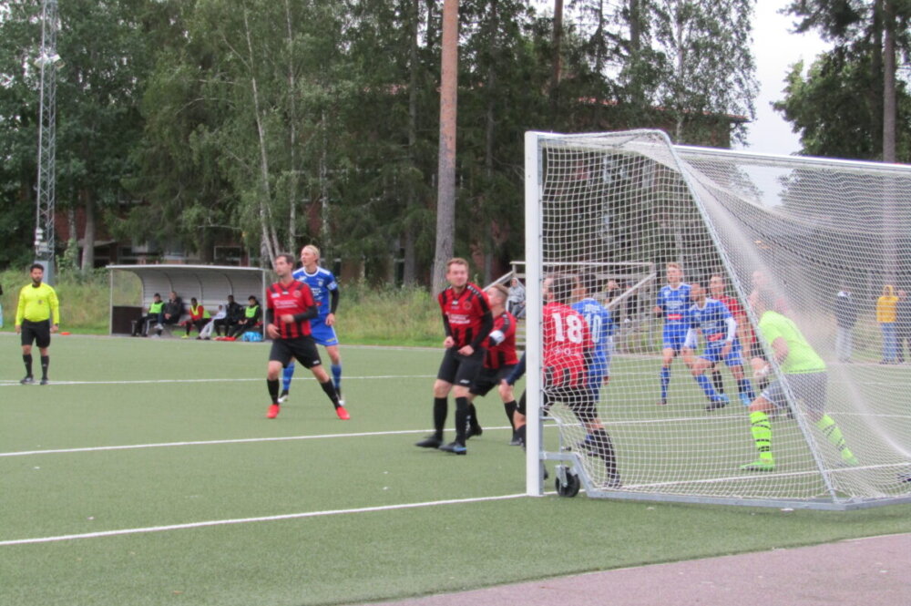 Norrby SK skulle ha avgjort i första halvleken men slarv avgjorde i andra halvan Norrby SK skulle ha avgjort i första halvleken men slarv avgjorde i andra halvan