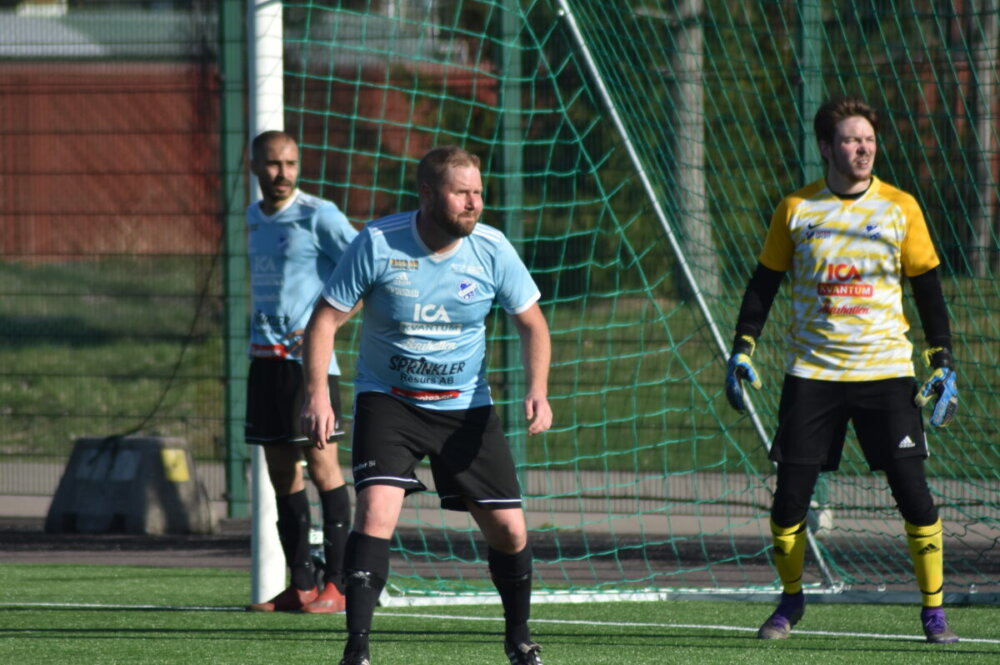 FK Sala föll efter vackert frisparksmål - "Alldeles för mjäkiga i de avgörande lägena" FK Sala föll efter vackert frisparksmål - "Alldeles för mjäkiga i de avgörande lägena"