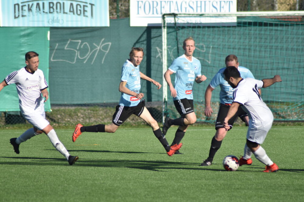 Bildspel från division 6-matchen mellan FK Sala och Babylon Bildspel från division 6-matchen mellan FK Sala och Babylon