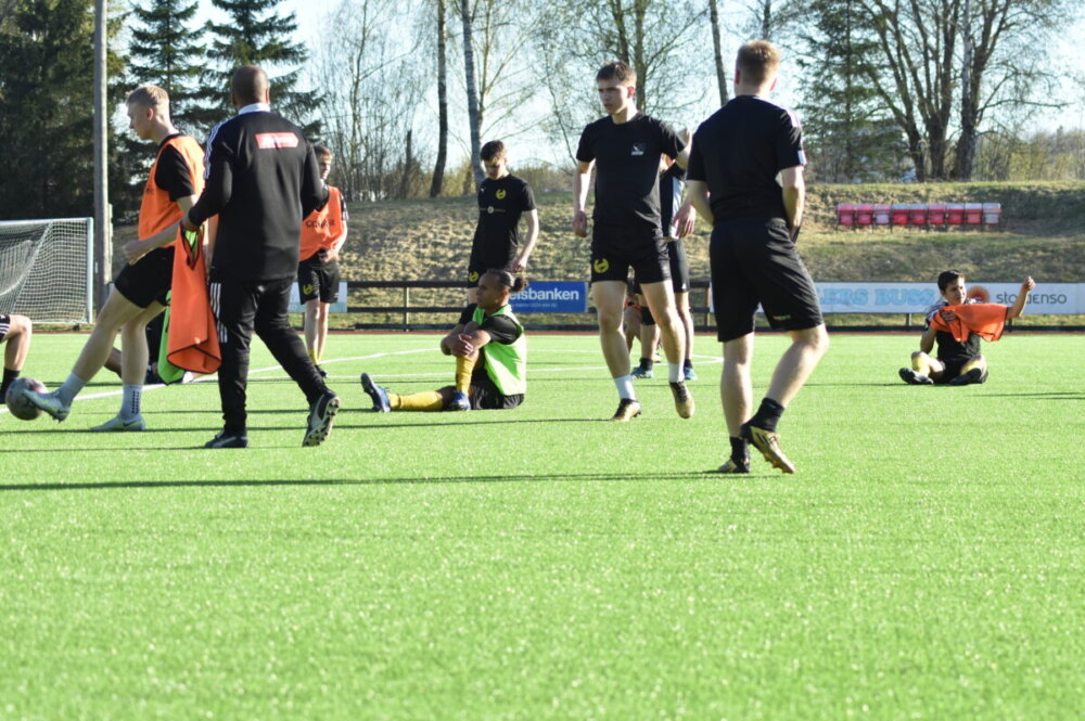 Äntligen - på måndagen kunde Heby AIF träna på Tegelvallen igen