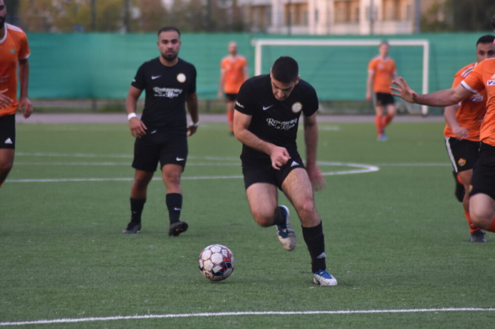 Åkra FC blandar sig i toppstriden efter seger i derbyt mot Grällsta IF