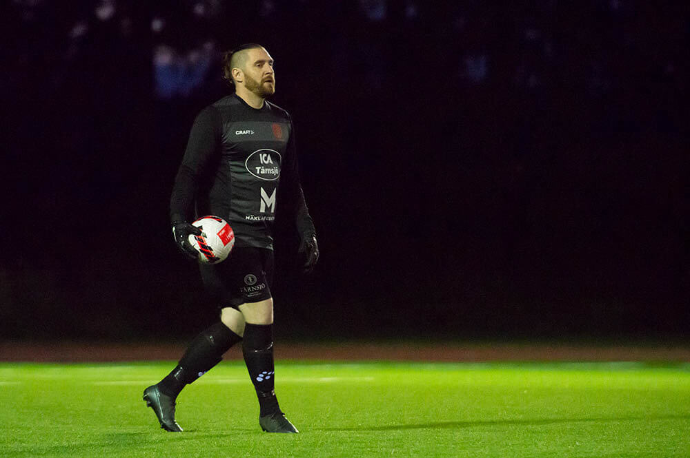 20 spelare ej tillgängliga - Då satte SK Iron stopp för Tärnsjö IF:s segertåg 20 spelare ej tillgängliga - Då satte SK Iron stopp för Tärnsjö IF:s segertåg