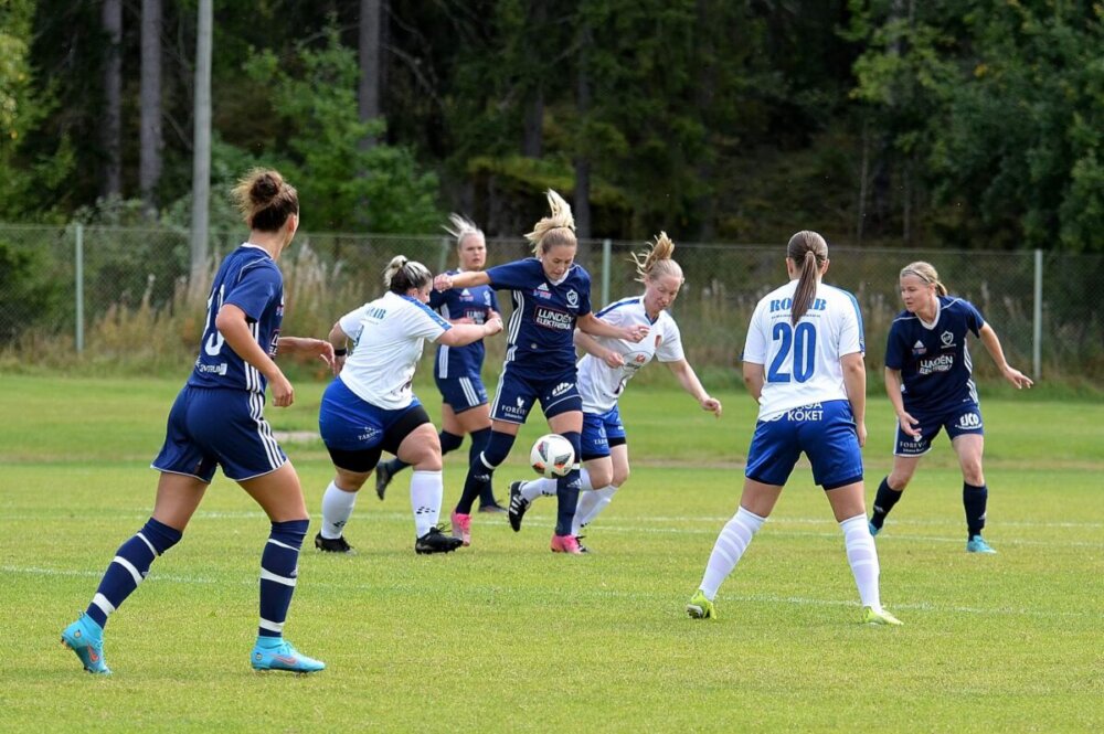 Oavgjort i division 5-derbyt inför storpubliken - "Rättvist" Oavgjort i division 5-derbyt inför storpubliken - "Rättvist"
