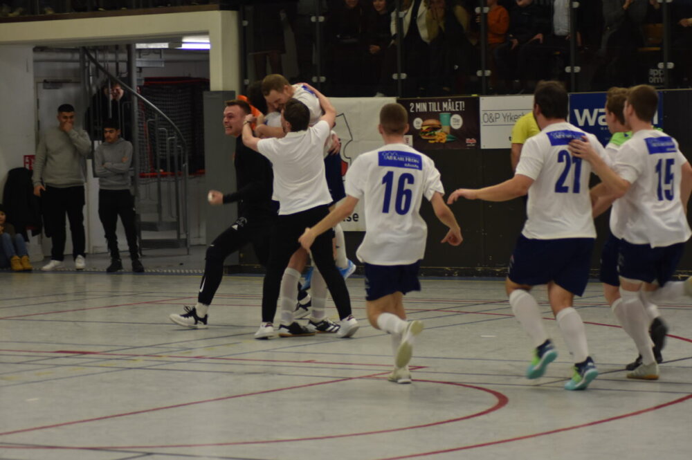 Nu är spelprogrammet i Julcupen för seniorer klart