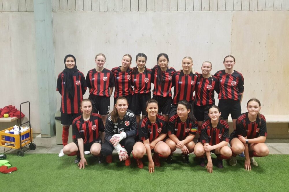 Sala FF vann säsongens första fotbollsmatch -"Superbra match av hela laget"