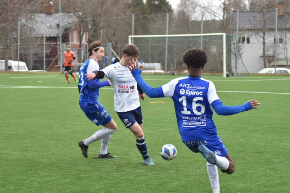 Västerfärnebo AIK avslutar vårsäsongen i Borlänge