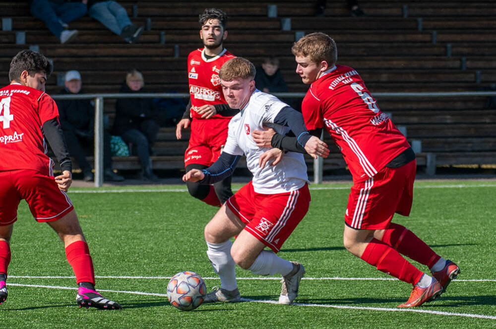 Oavgjort träningsderby på ett soligt Lärkan - "Mycket som var bra" Oavgjort träningsderby på ett soligt Lärkan - "Mycket som var bra"