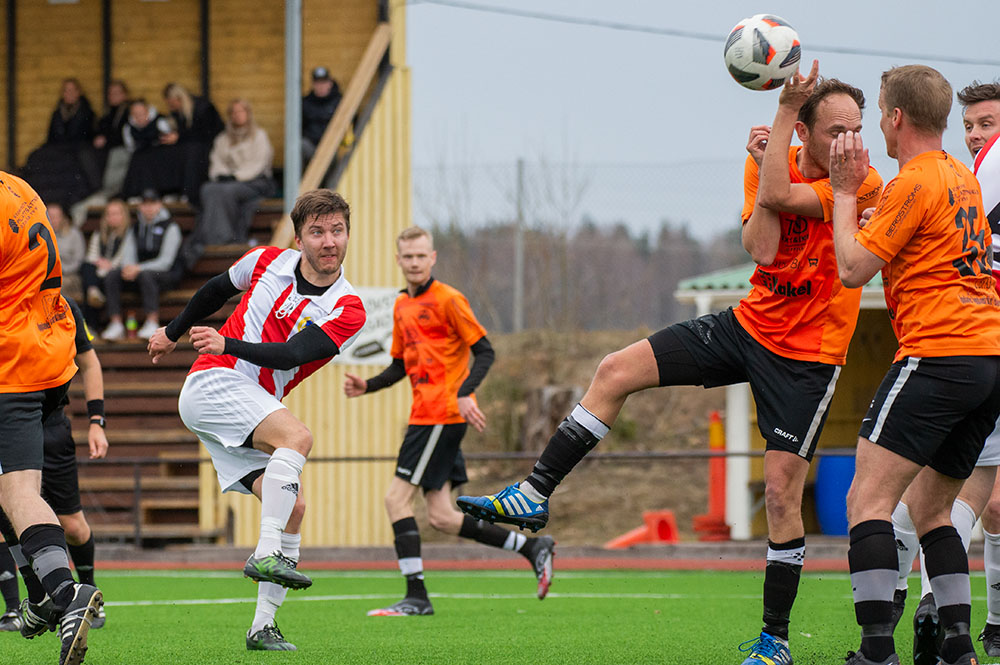 Stressat Harbo IF blev utan poäng i premiären - "Fick inte igång spelet" Stressat Harbo IF blev utan poäng i premiären - "Fick inte igång spelet"