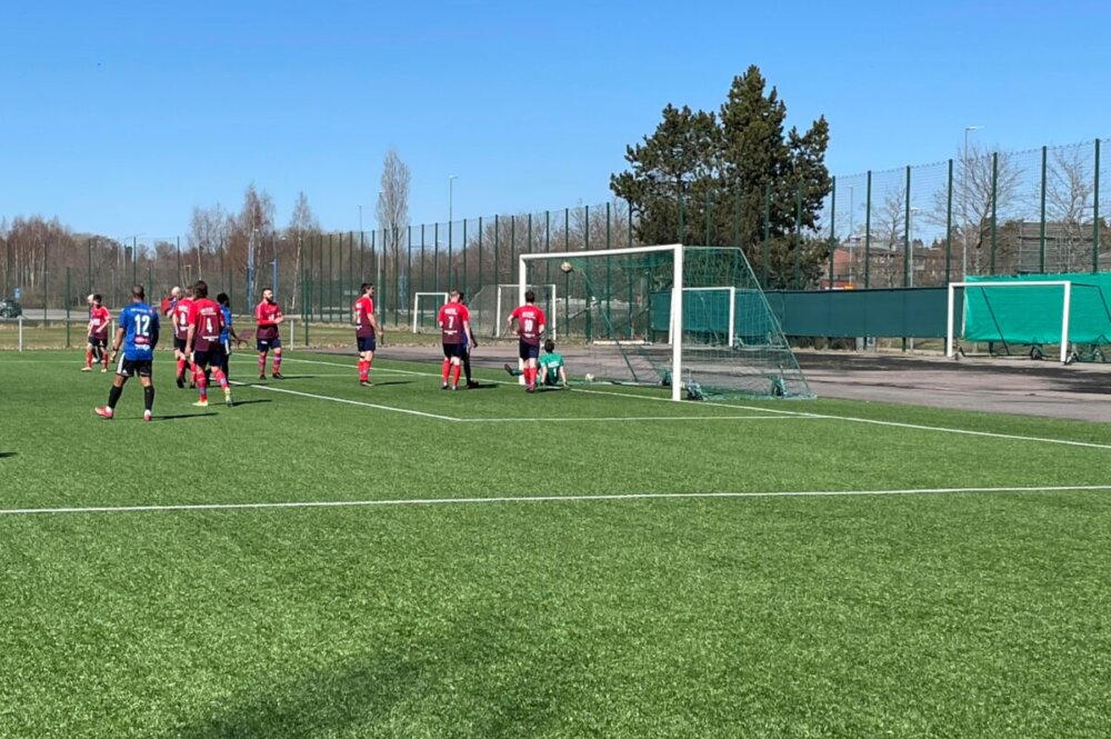 Kryss i match nummer hundra för FK Sala - "Jag är nöjd med spelet men inte resultatet" Kryss i match nummer hundra för FK Sala - "Jag är nöjd med spelet men inte resultatet"