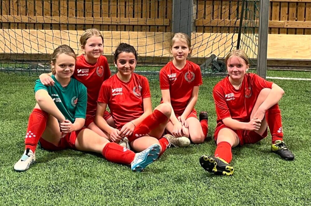 Sätra IF:s tjejer har varit på cup - ”En stolt tränare”