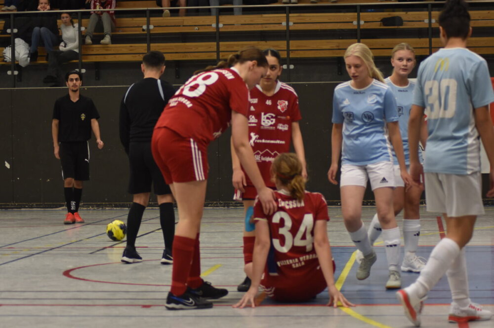 Nytt silver för Sala FF:s F08-tjejer - föll mot Gideonsbergs IF