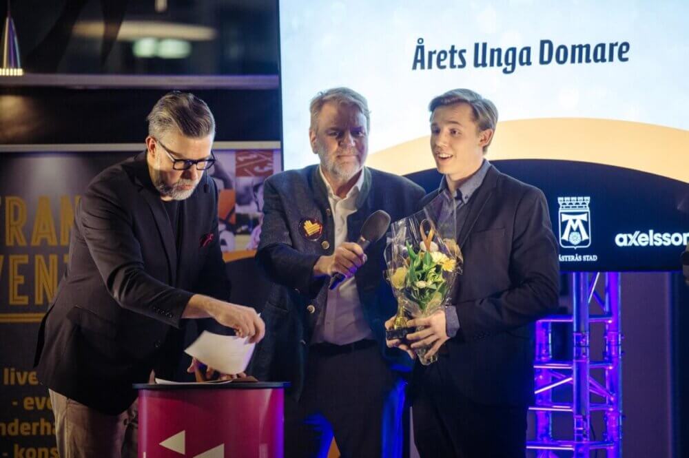 Moltas blev årets unga domare på Ungdomsidrottsgalan - "Bekräftelse på att den tiden och arbete man lägger ner uppskattas och ger resultat" Moltas blev årets unga domare på Ungdomsidrottsgalan - "Bekräftelse på att den tiden och arbete man lägger ner uppskattas och ger resultat"