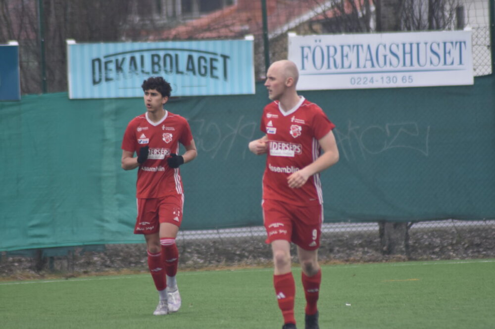 Seriepremiärer för Sala FF och Norrby SK på söndagen
