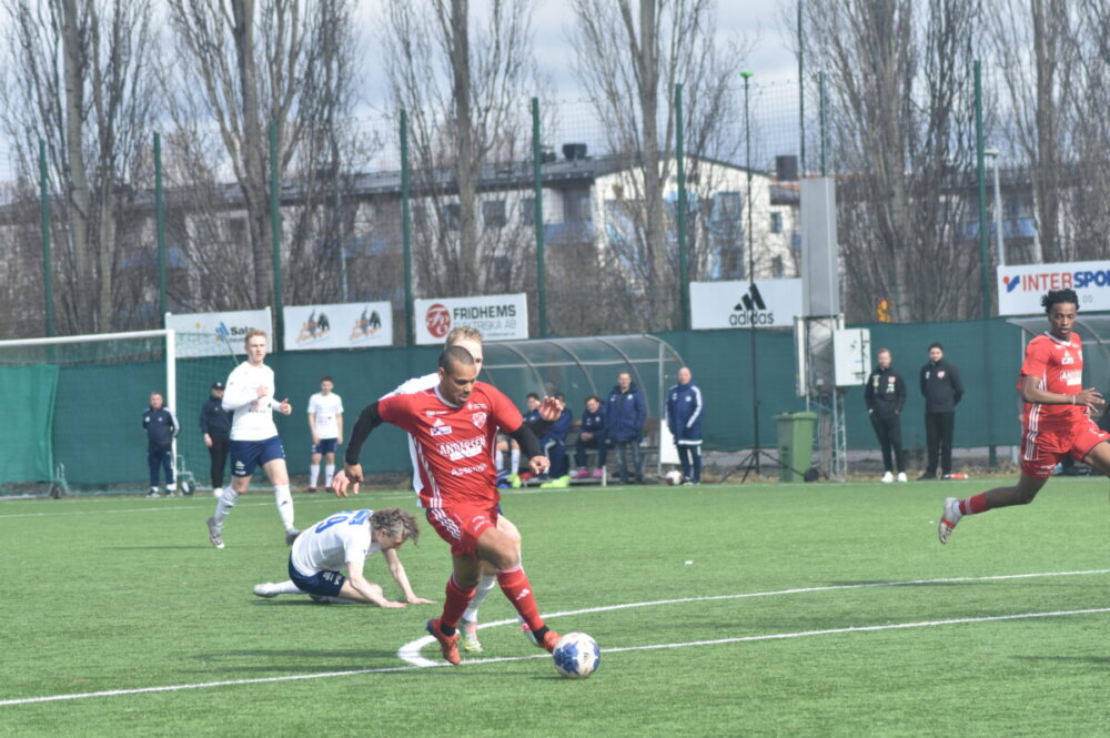 "Jacke" inför derbyt mot Ransta IK - "Jag vill knäppa honom på näsan" "Jacke" inför derbyt mot Ransta IK - "Jag vill knäppa honom på näsan"