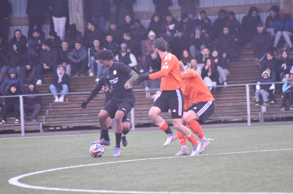 Åkra FC var klassen bättre än Grällsta IF i derbyt - "Vi var disciplinerade hela matchen"
