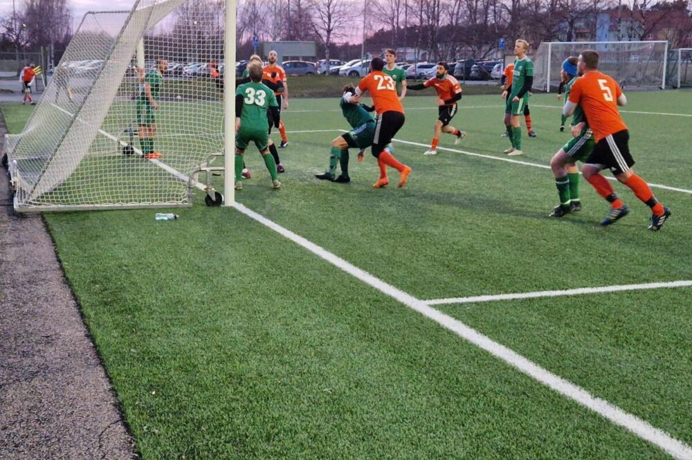 Hevend räddade kryss för Grällsta IF i genrepet i kylslagen match