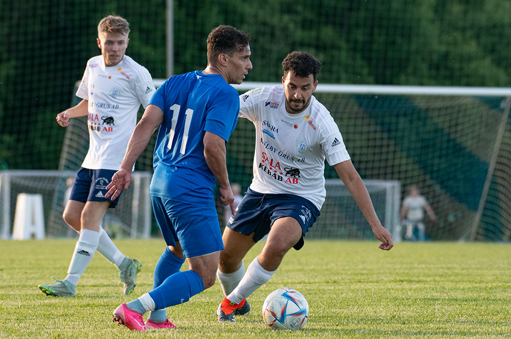 Många heta och viktiga matcher ska spelas i helgen Många heta och viktiga matcher ska spelas i helgen