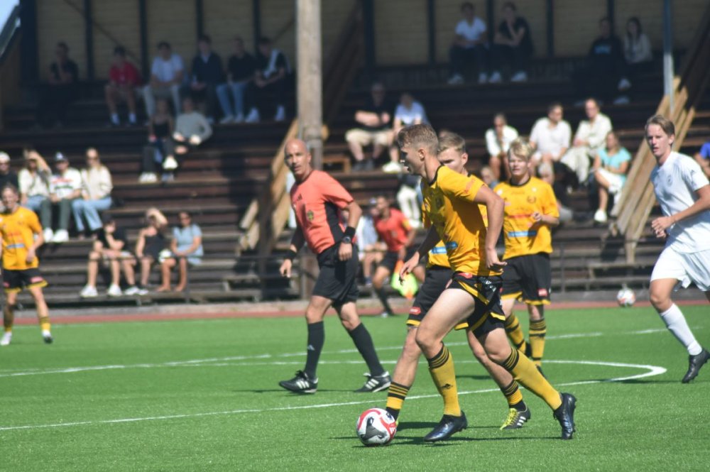 Tre riktigt heta matcher spelas på lördag