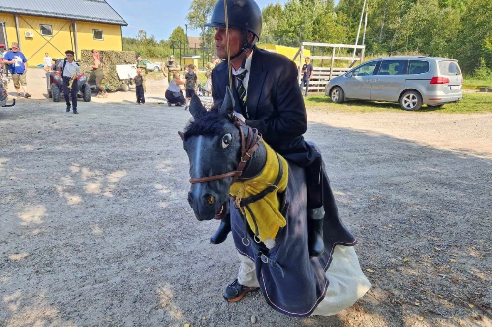 "Nio års förbannelse är över för Heby AIF och idag går Heby på lågvarv" "Nio års förbannelse är över för Heby AIF och idag går Heby på lågvarv"