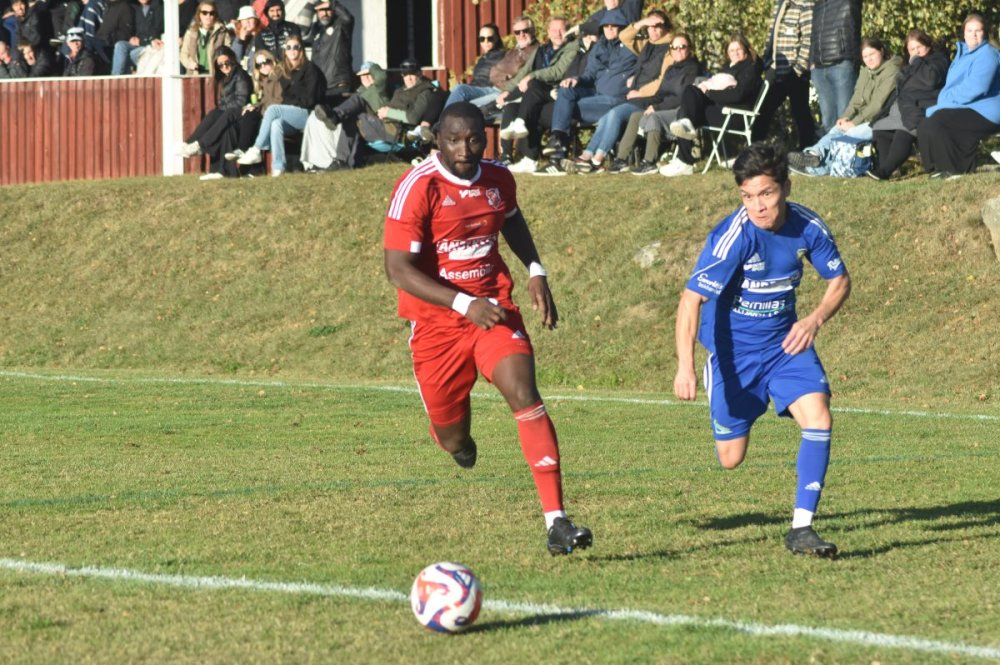 Bildspel: Så här såg det ut när Norrby SK vann derbyt mot Sala FF
