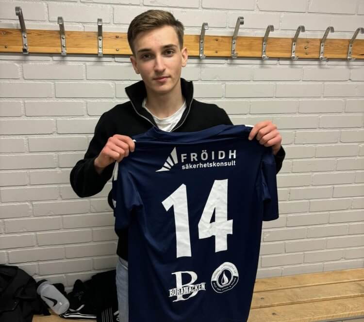Östervåla IF har redan börjat rusta för division 7 - vindsnabb forward är klar Östervåla IF har redan börjat rusta för division 7 - vindsnabb forward är klar